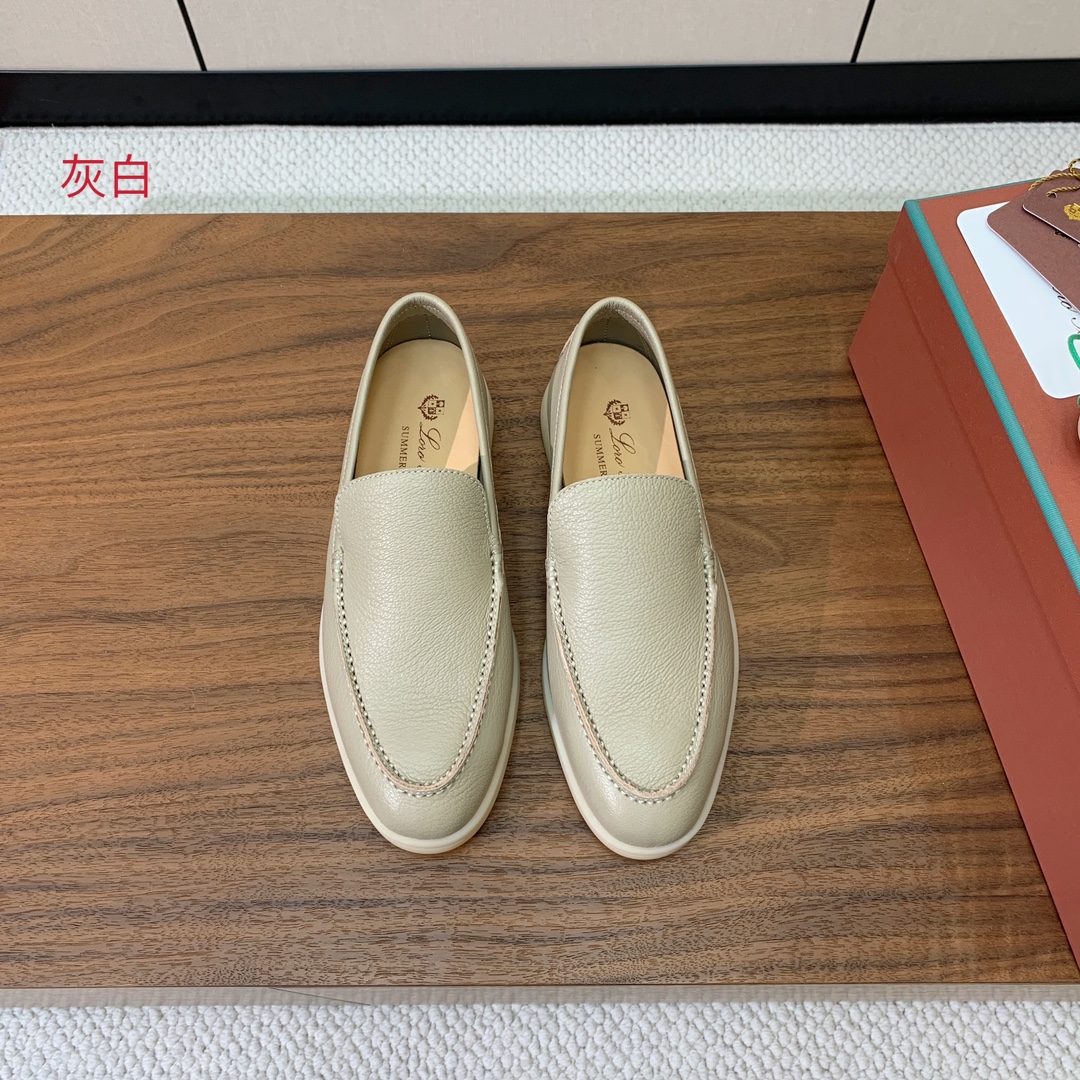 【Loro Piana】光面乐福鞋。意大利顶级羊绒复古优雅低调奢华。时尚性与皮料实用性同样兼具依然全网最