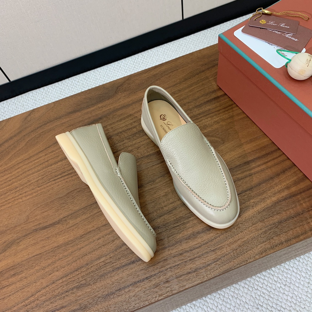 【Loro Piana】光面乐福鞋。意大利顶级羊绒复古优雅低调奢华。时尚性与皮料实用性同样兼具依然全网最