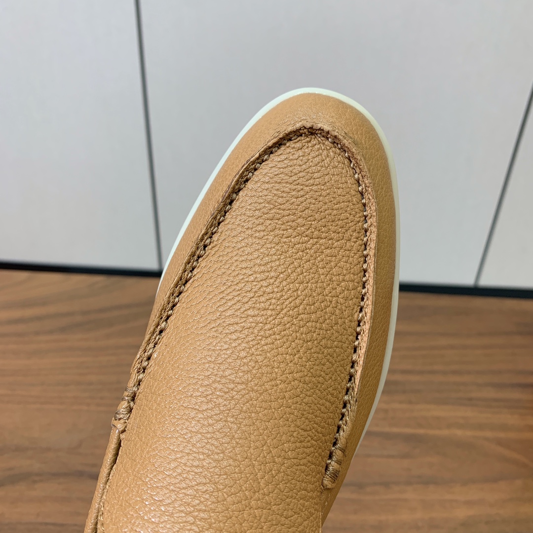 【Loro Piana】光面乐福鞋。意大利顶级羊绒复古优雅低调奢华。时尚性与皮料实用性同样兼具依然全网最
