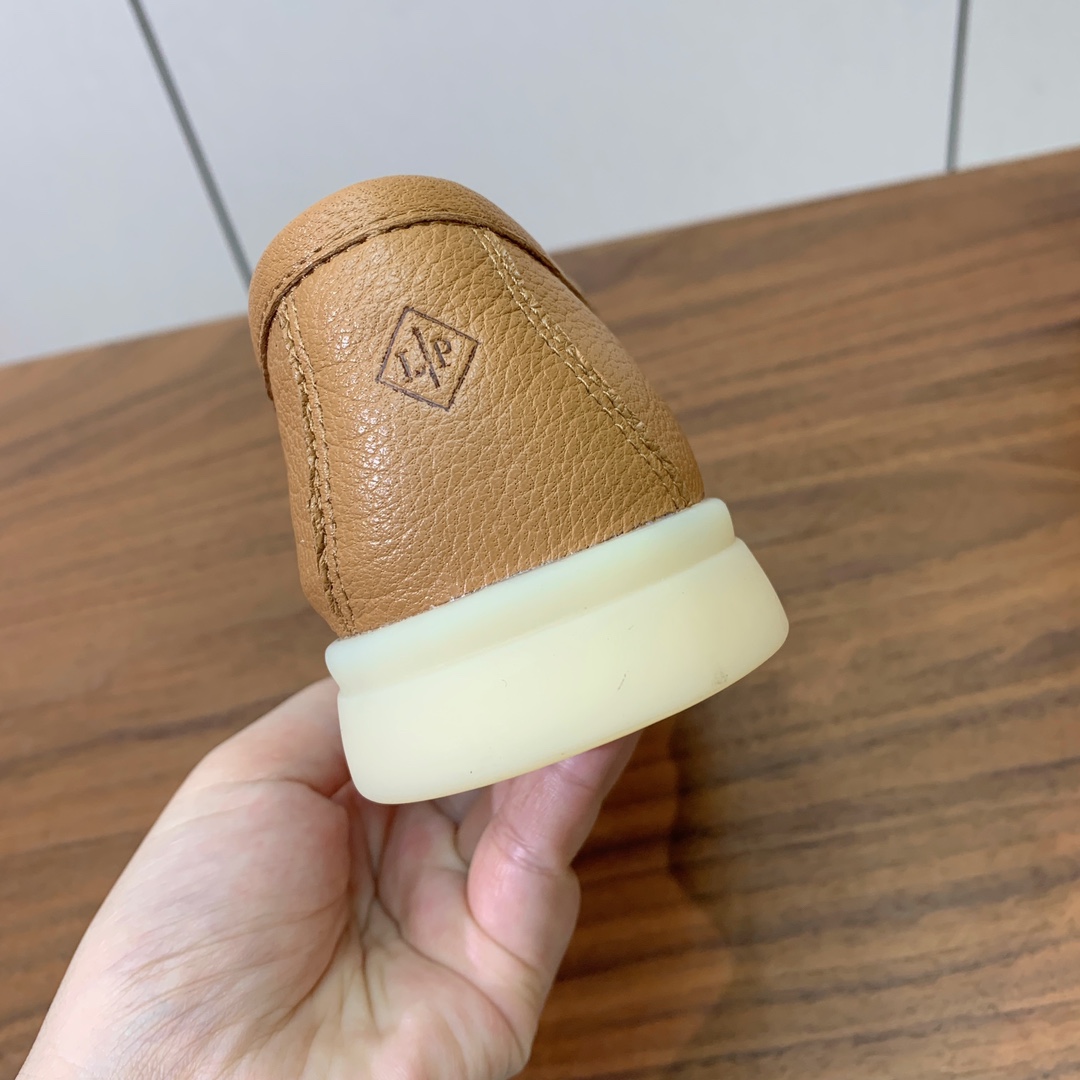【Loro Piana】光面乐福鞋。意大利顶级羊绒复古优雅低调奢华。时尚性与皮料实用性同样兼具依然全网最