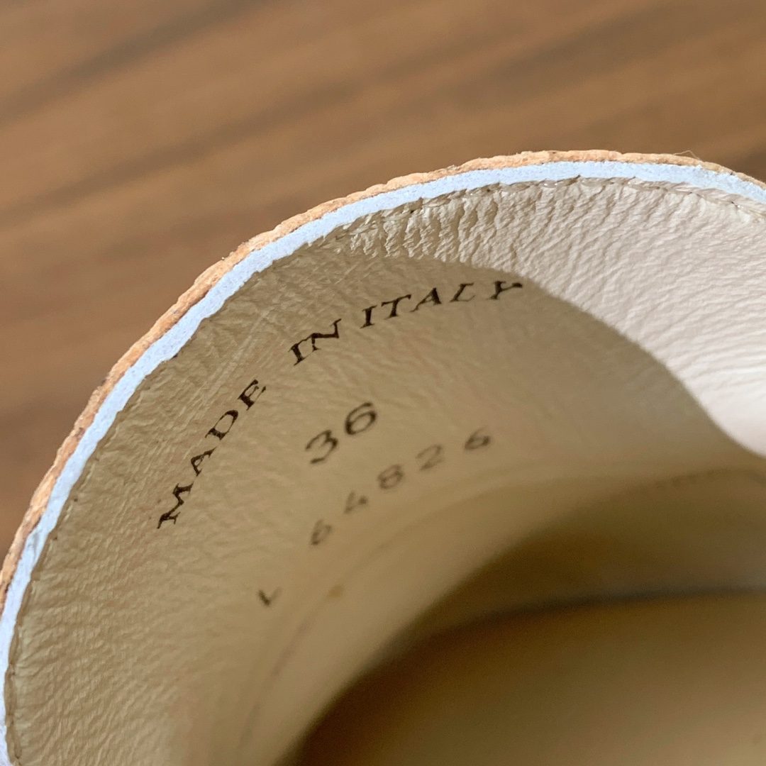 【Loro Piana】光面乐福鞋。意大利顶级羊绒复古优雅低调奢华。时尚性与皮料实用性同样兼具依然全网最