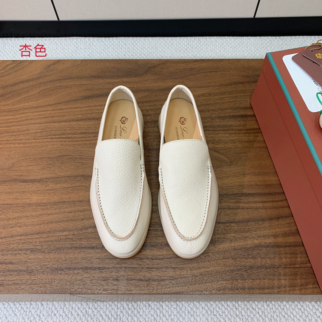 【Loro Piana】光面乐福鞋。意大利顶级羊绒复古优雅低调奢华。时尚性与皮料实用性同样兼具依然全网最