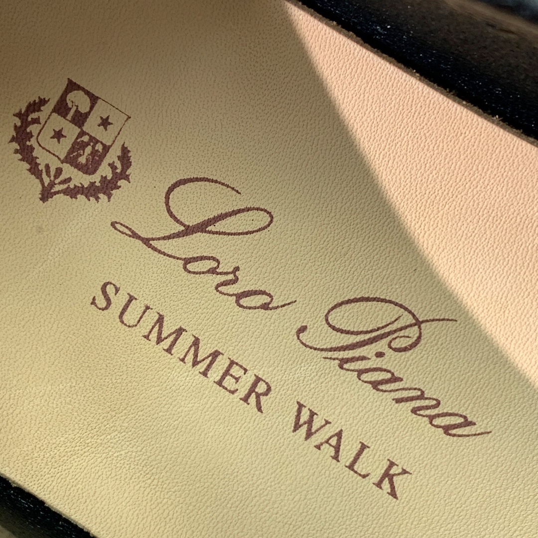 【Loro Piana】光面乐福鞋。意大利顶级羊绒复古优雅低调奢华。时尚性与皮料实用性同样兼具依然全网最