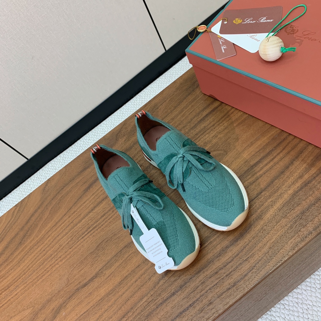 【Loro Piana】针织运动鞋。上脚轻便舒适。将功能性与低调个性风格和谐融合。打造都市着装的理想鞋履
