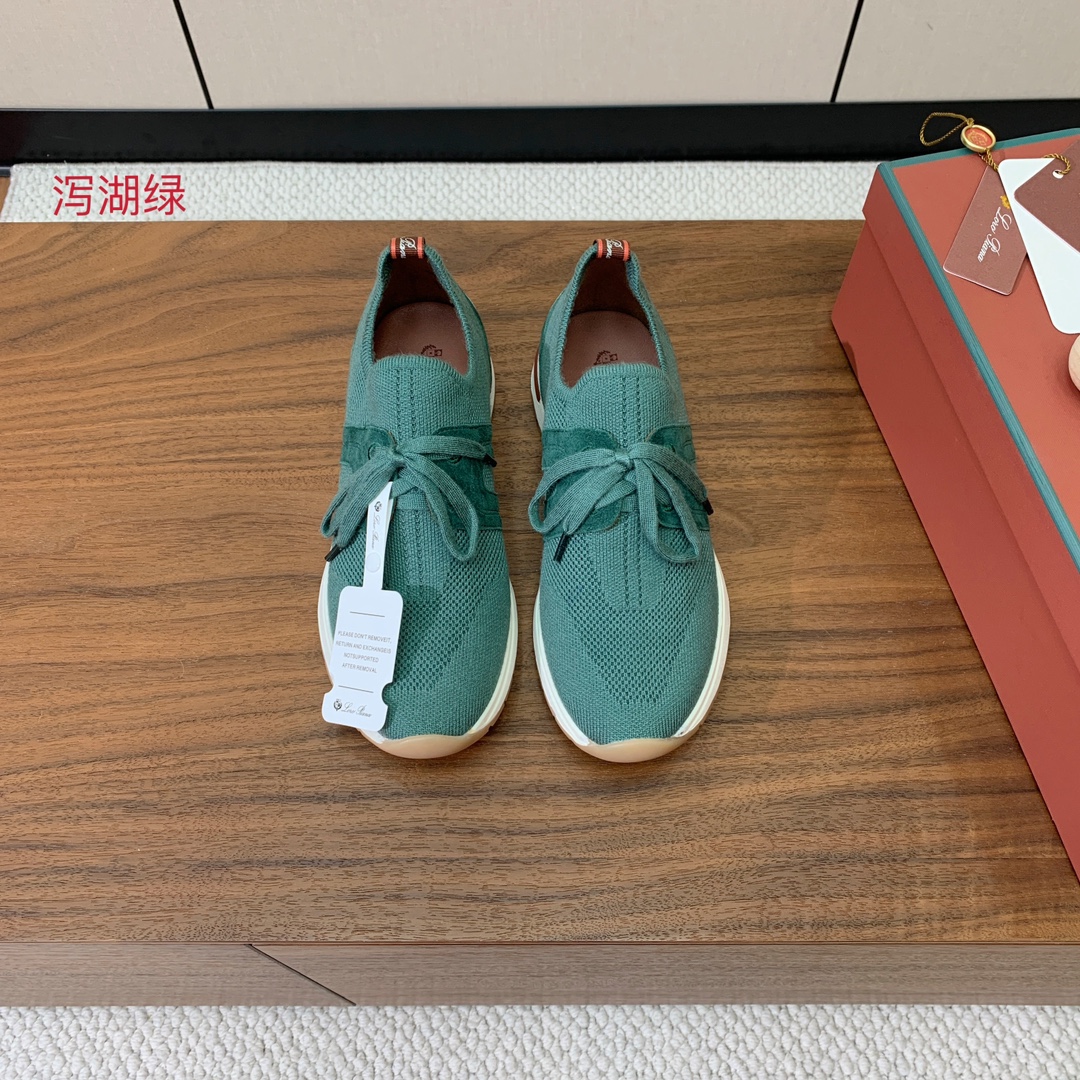【Loro Piana】针织运动鞋。上脚轻便舒适。将功能性与低调个性风格和谐融合。打造都市着装的理想鞋履