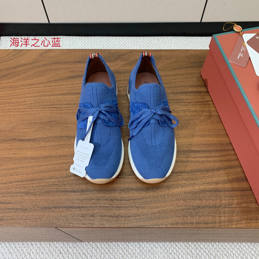 【Loro Piana】针织运动鞋。上脚轻便舒适。将功能性与低调个性风格和谐融合。打造都市着装的理想鞋履