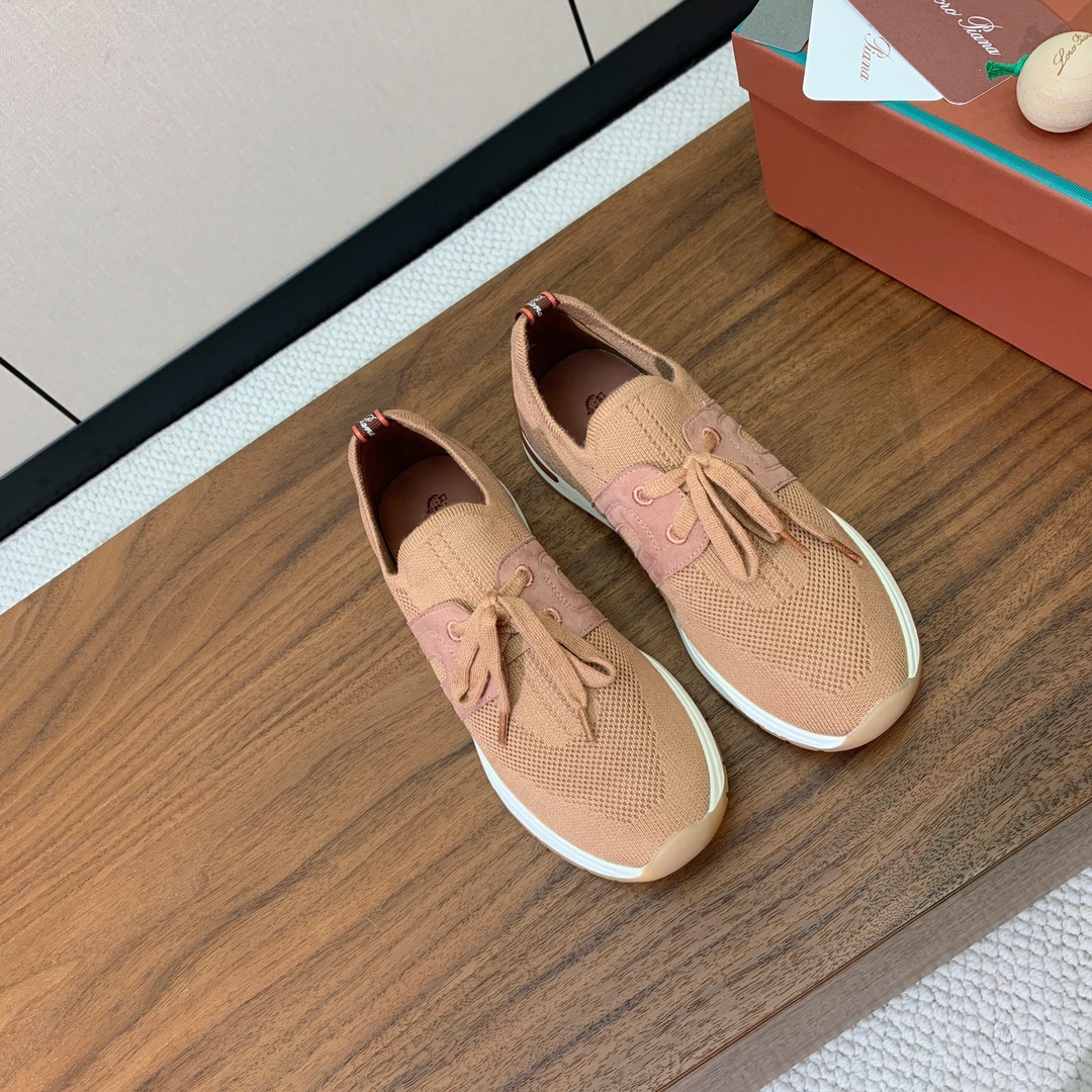【Loro Piana】针织运动鞋。上脚轻便舒适。将功能性与低调个性风格和谐融合。打造都市着装的理想鞋履
