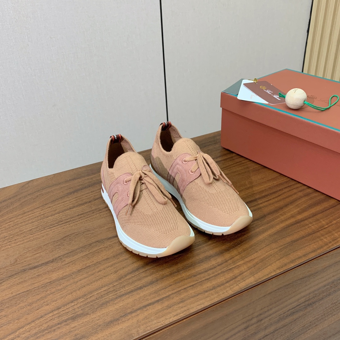 【Loro Piana】针织运动鞋。上脚轻便舒适。将功能性与低调个性风格和谐融合。打造都市着装的理想鞋履