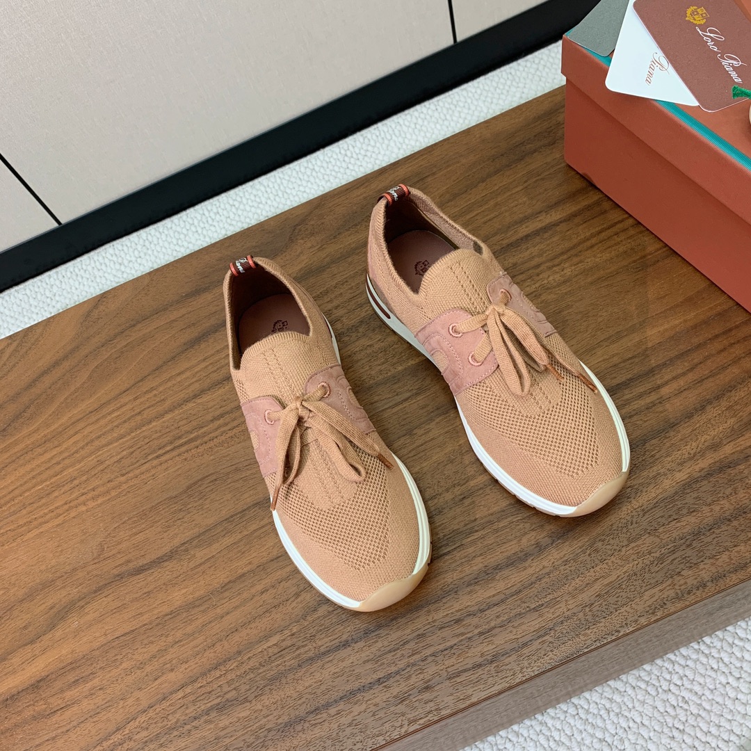 【Loro Piana】针织运动鞋。上脚轻便舒适。将功能性与低调个性风格和谐融合。打造都市着装的理想鞋履