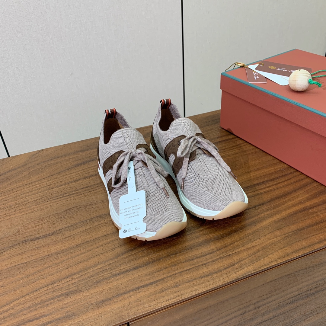 【Loro Piana】针织运动鞋。上脚轻便舒适。将功能性与低调个性风格和谐融合。打造都市着装的理想鞋履