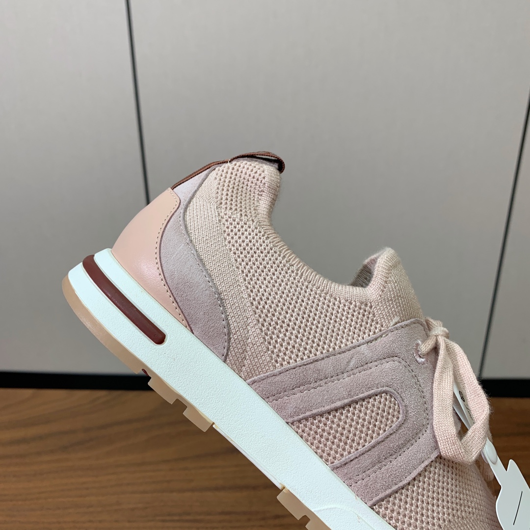 【Loro Piana】针织运动鞋。上脚轻便舒适。将功能性与低调个性风格和谐融合。打造都市着装的理想鞋履