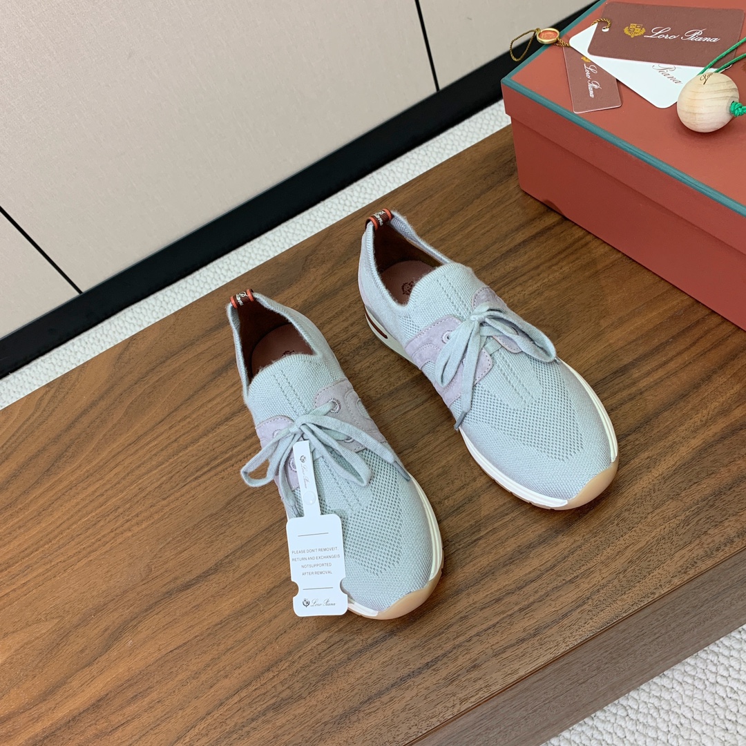 【Loro Piana】针织运动鞋。上脚轻便舒适。将功能性与低调个性风格和谐融合。打造都市着装的理想鞋履