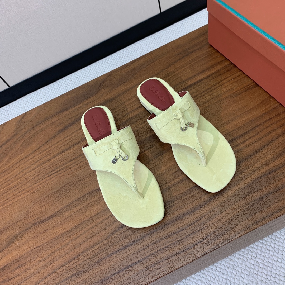 【Loro Piana】人字拖鞋。意大利顶级羊绒复古优雅低调奢华。时尚性与皮料实用性同样兼具依然全网最高