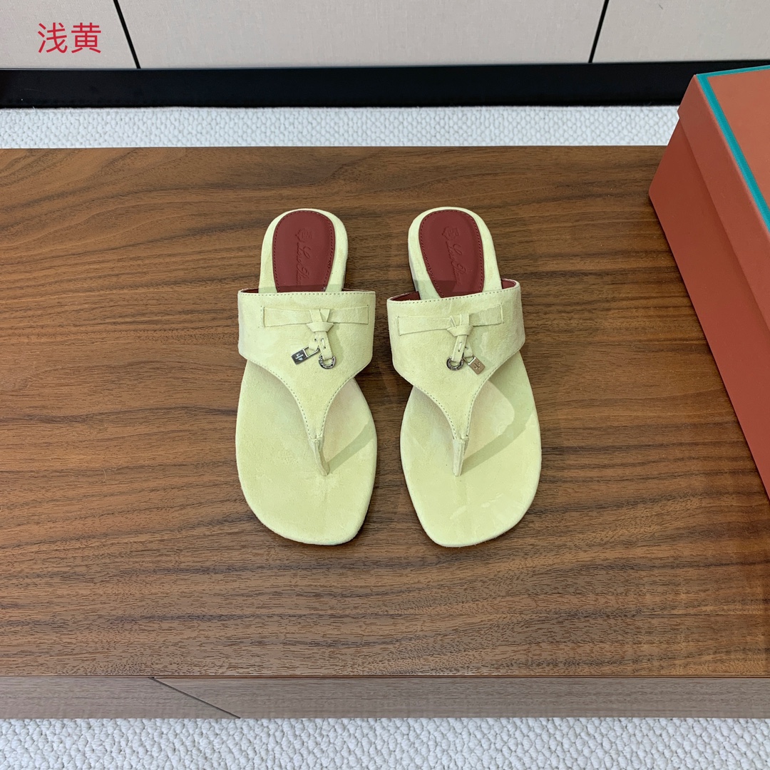 【Loro Piana】人字拖鞋。意大利顶级羊绒复古优雅低调奢华。时尚性与皮料实用性同样兼具依然全网最高