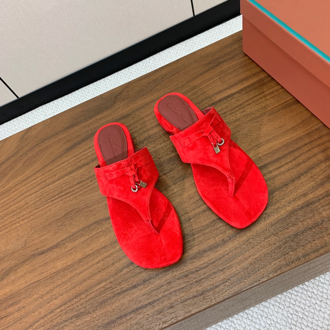 【Loro Piana】人字拖鞋。意大利顶级羊绒复古优雅低调奢华。时尚性与皮料实用性同样兼具依然全网最高