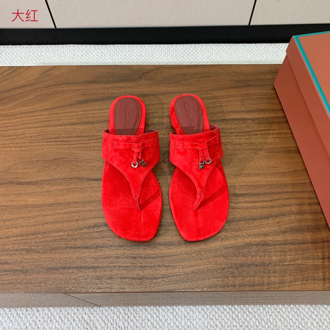 【Loro Piana】人字拖鞋。意大利顶级羊绒复古优雅低调奢华。时尚性与皮料实用性同样兼具依然全网最高