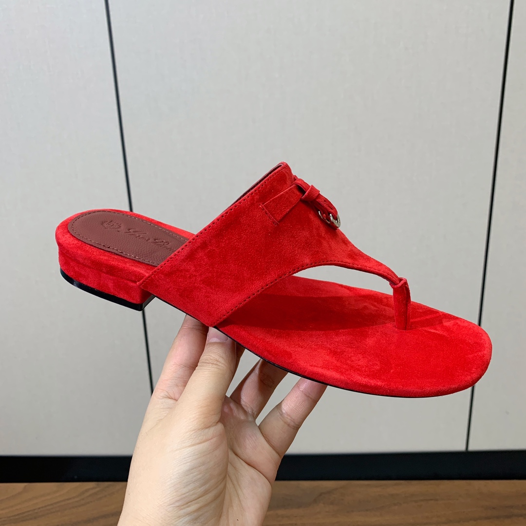 【Loro Piana】人字拖鞋。意大利顶级羊绒复古优雅低调奢华。时尚性与皮料实用性同样兼具依然全网最高
