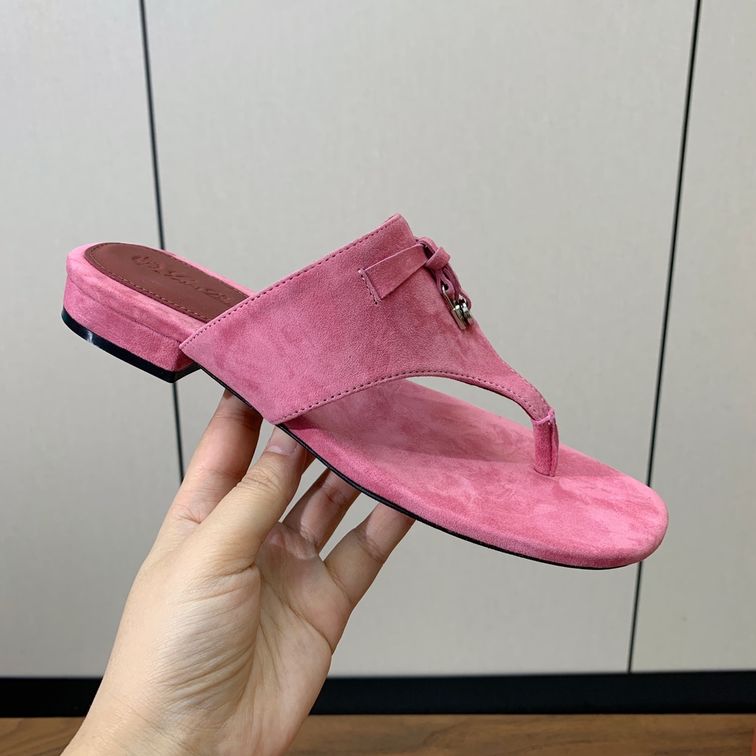 【Loro Piana】人字拖鞋。意大利顶级羊绒复古优雅低调奢华。时尚性与皮料实用性同样兼具依然全网最高
