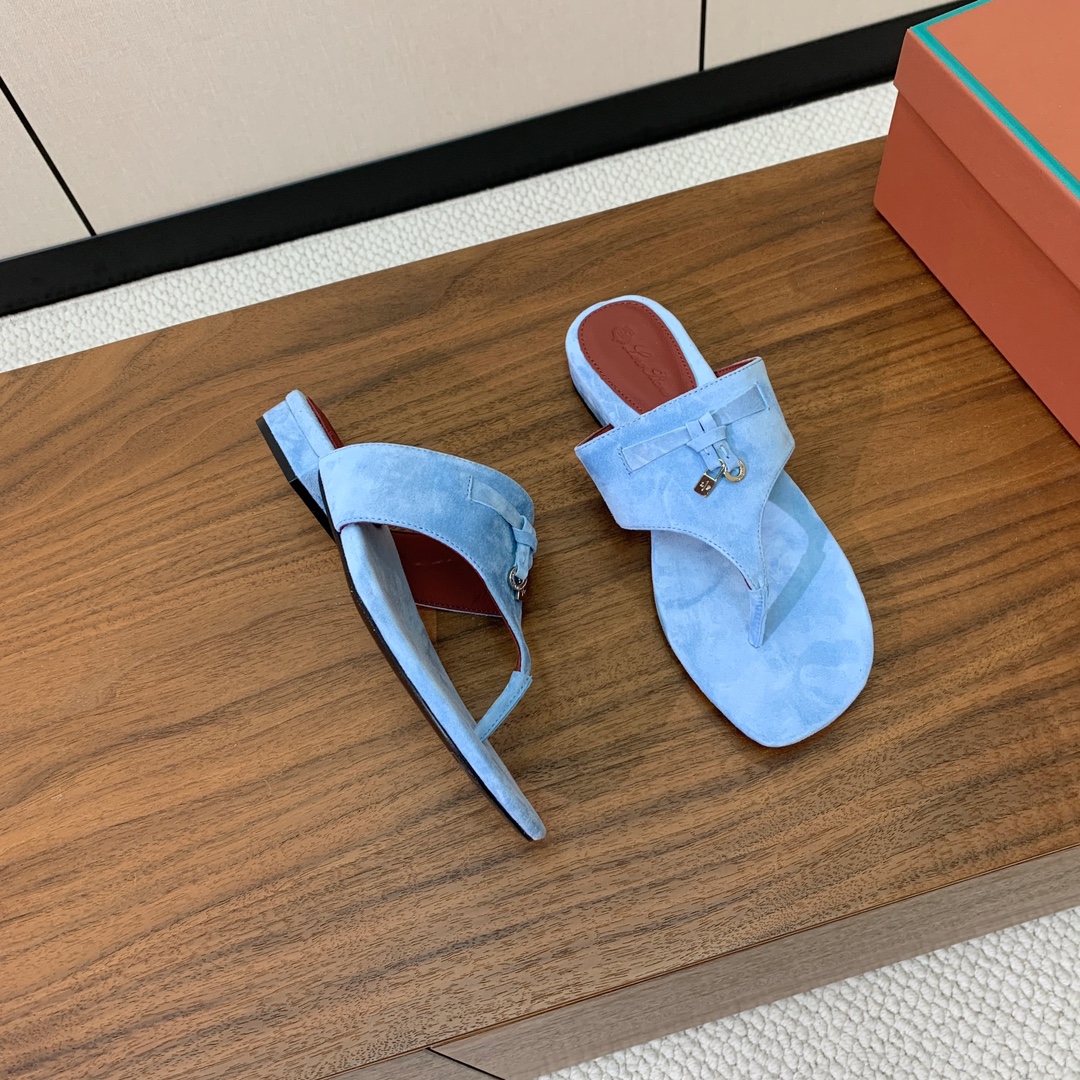 【Loro Piana】人字拖鞋。意大利顶级羊绒复古优雅低调奢华。时尚性与皮料实用性同样兼具依然全网最高