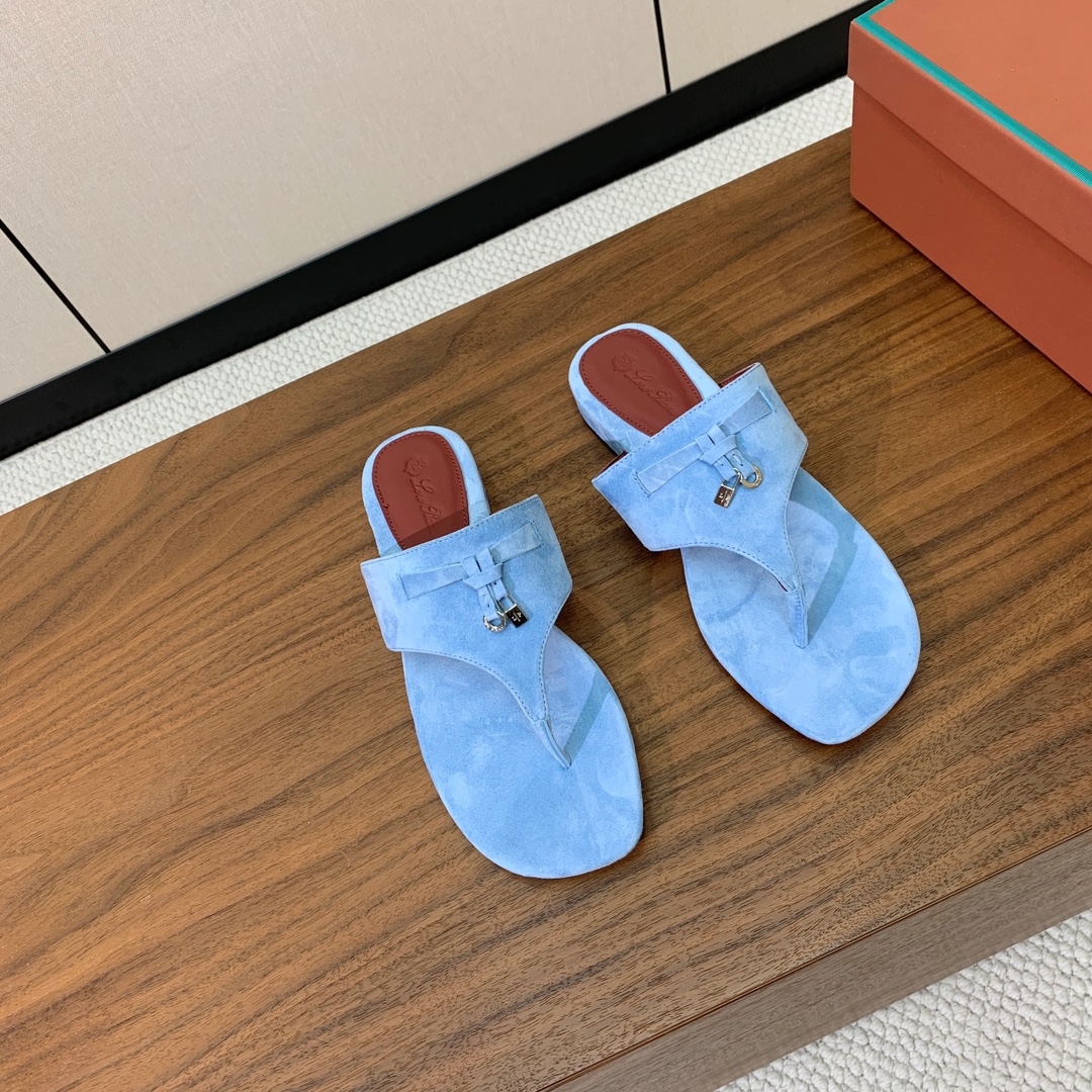 【Loro Piana】人字拖鞋。意大利顶级羊绒复古优雅低调奢华。时尚性与皮料实用性同样兼具依然全网最高