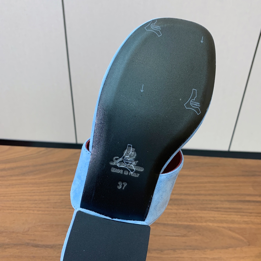 【Loro Piana】人字拖鞋。意大利顶级羊绒复古优雅低调奢华。时尚性与皮料实用性同样兼具依然全网最高