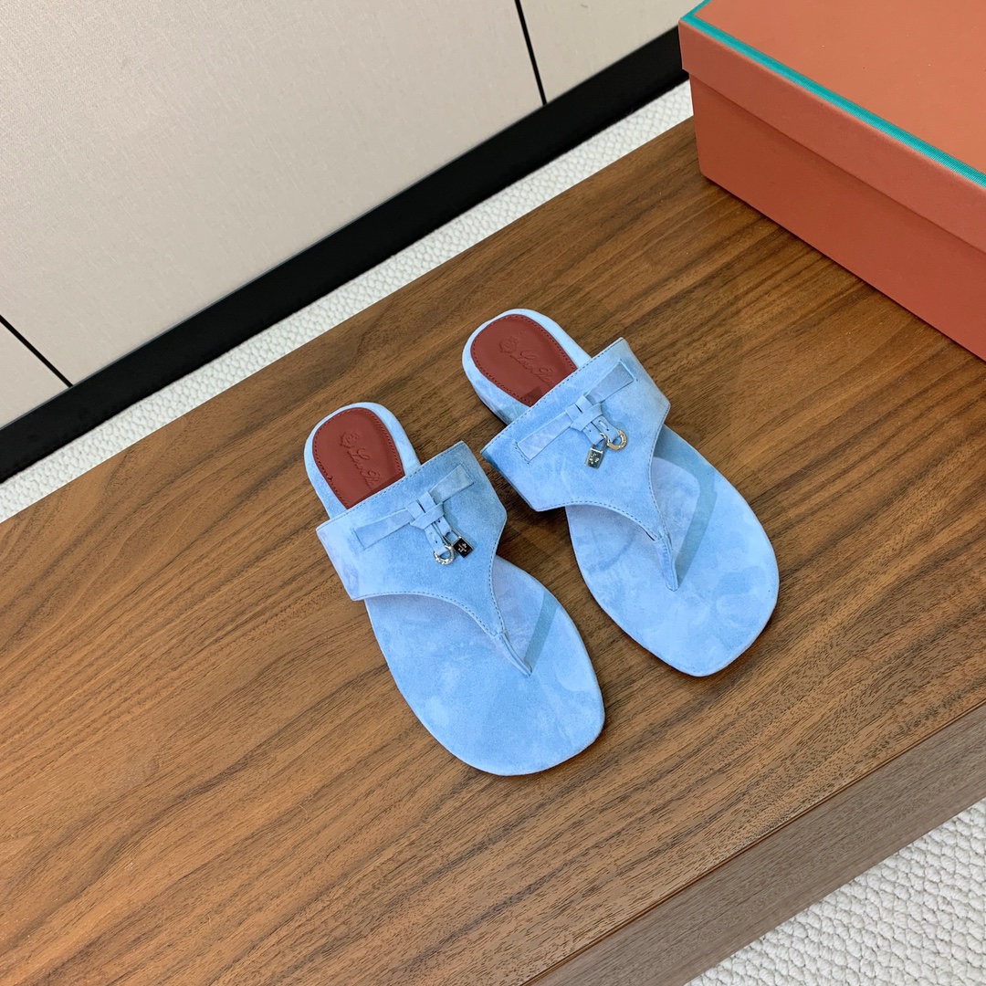 【Loro Piana】人字拖鞋。意大利顶级羊绒复古优雅低调奢华。时尚性与皮料实用性同样兼具依然全网最高