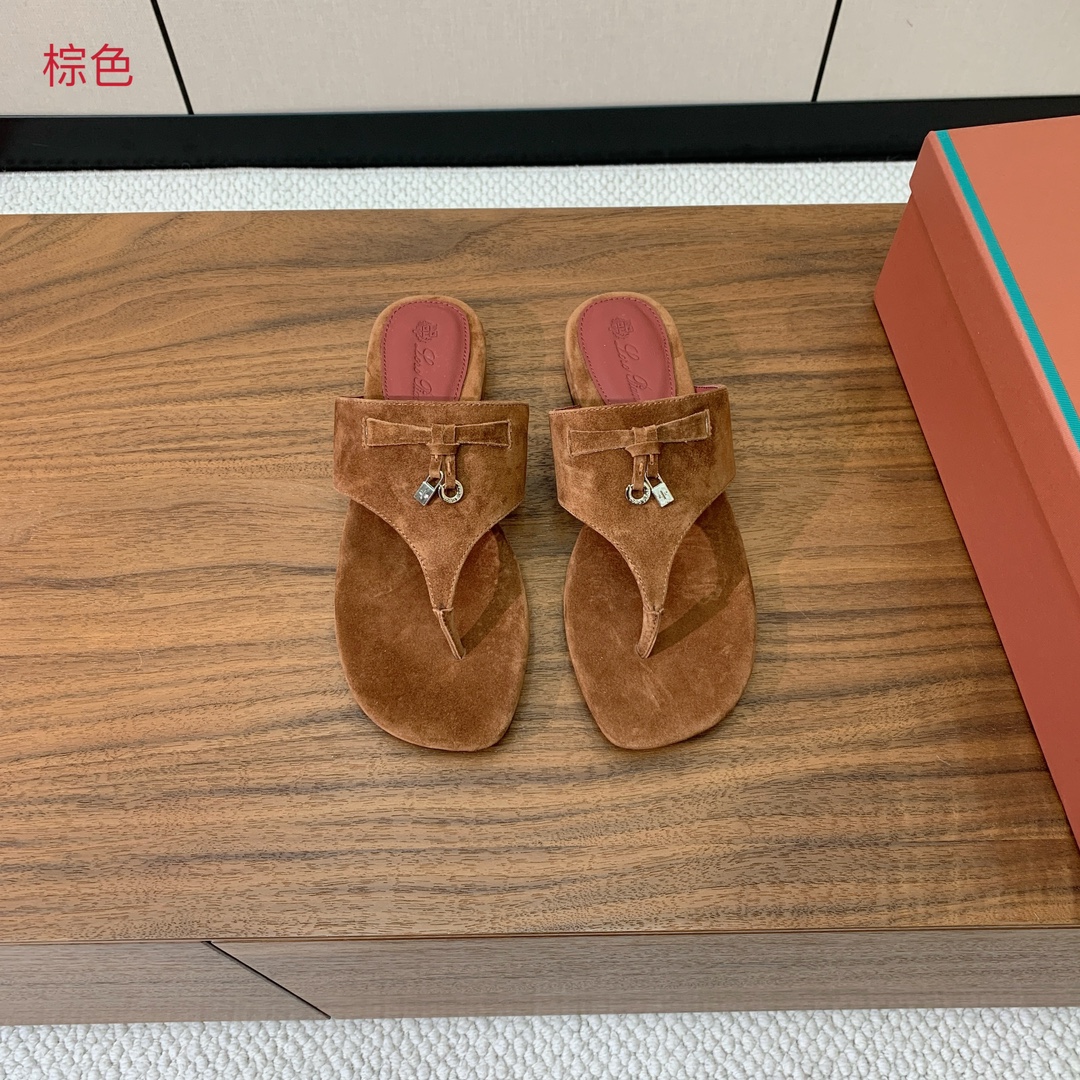 【Loro Piana】人字拖鞋。意大利顶级羊绒复古优雅低调奢华。时尚性与皮料实用性同样兼具依然全网最高
