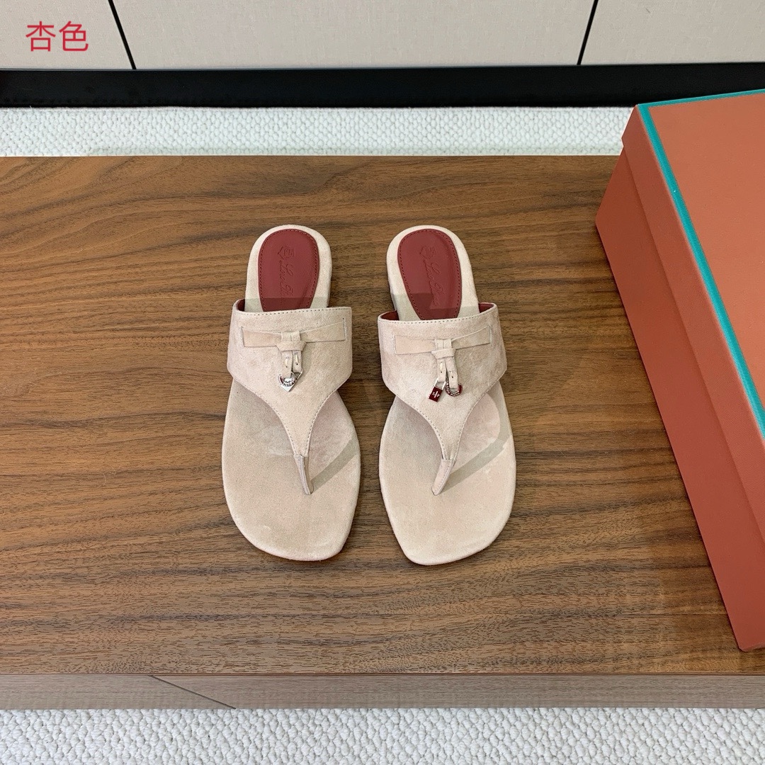 NO:723004,[Loro Piana] Flip-flops. Italian top cashmere, retro, elegant, low-key luxury. Fashionable and practical leather, still the highest quality in the entire network. The upper is silky and smooth. Sheepskin lining, genuine leather outsole. Size 36-42 (customized 41, 42 are non-returnable) batch, split-toe shoes, loro piana, slippers, sheepskin, sheep, Leather soles19860909【Loro Piana】人字拖鞋.意大利顶级羊绒复古优雅低调奢华.时尚性与皮料实用性同样兼具依然全网最高品质.鞋面羊京丝质柔滑.羊皮里,真皮大底. 码数36-42（41、42定制不退换） 批,分趾鞋,loro piana,slippers,sheepskin,sheep,Leather soles,Women's Shoes