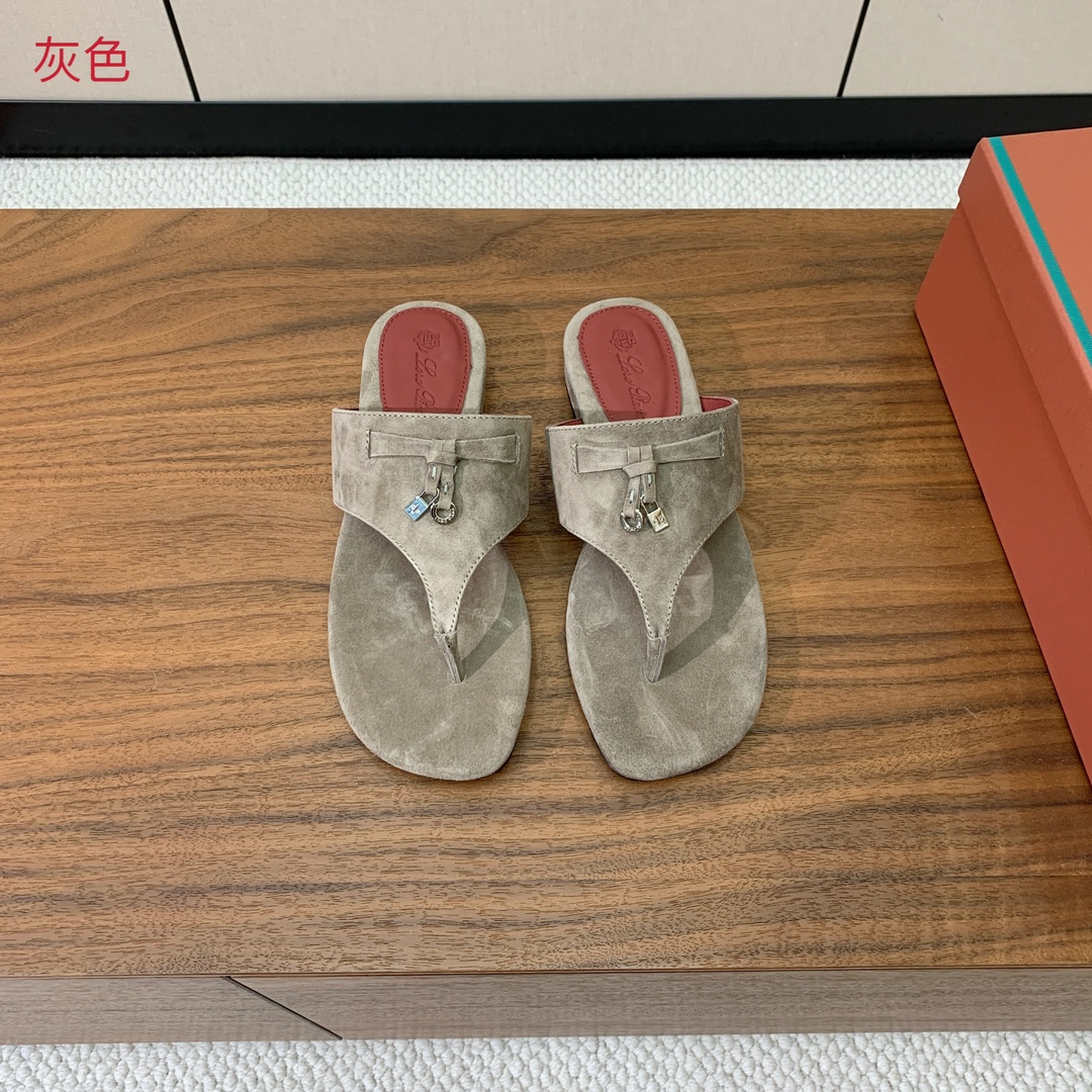 【Loro Piana】人字拖鞋。意大利顶级羊绒复古优雅低调奢华。时尚性与皮料实用性同样兼具依然全网最高