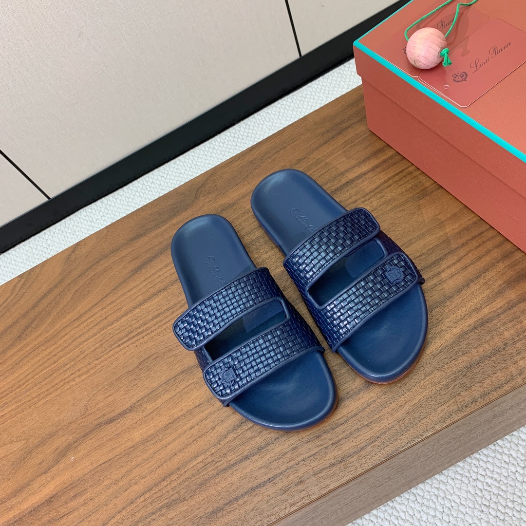 【Loro Piana】男款拖鞋。意大利顶级羊绒复古优雅低调奢华。时尚性与皮料实用性同样兼具依然全网最高