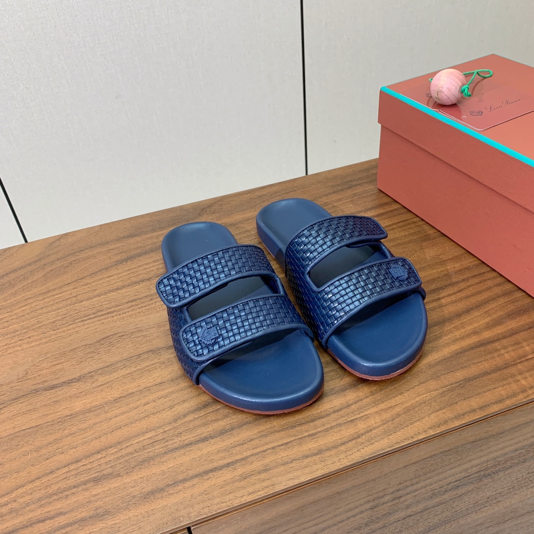 【Loro Piana】男款拖鞋。意大利顶级羊绒复古优雅低调奢华。时尚性与皮料实用性同样兼具依然全网最高