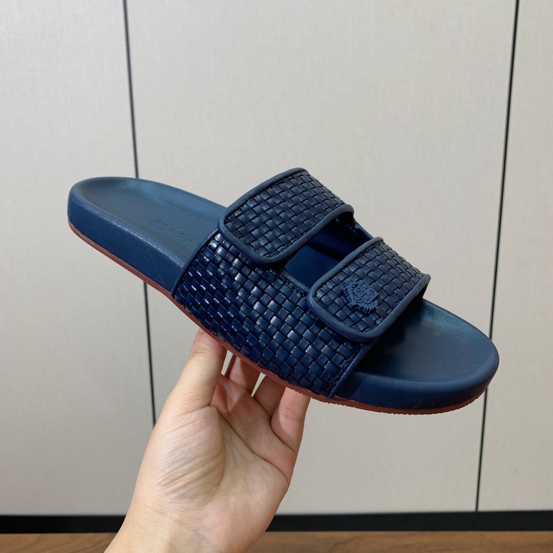 【Loro Piana】男款拖鞋。意大利顶级羊绒复古优雅低调奢华。时尚性与皮料实用性同样兼具依然全网最高