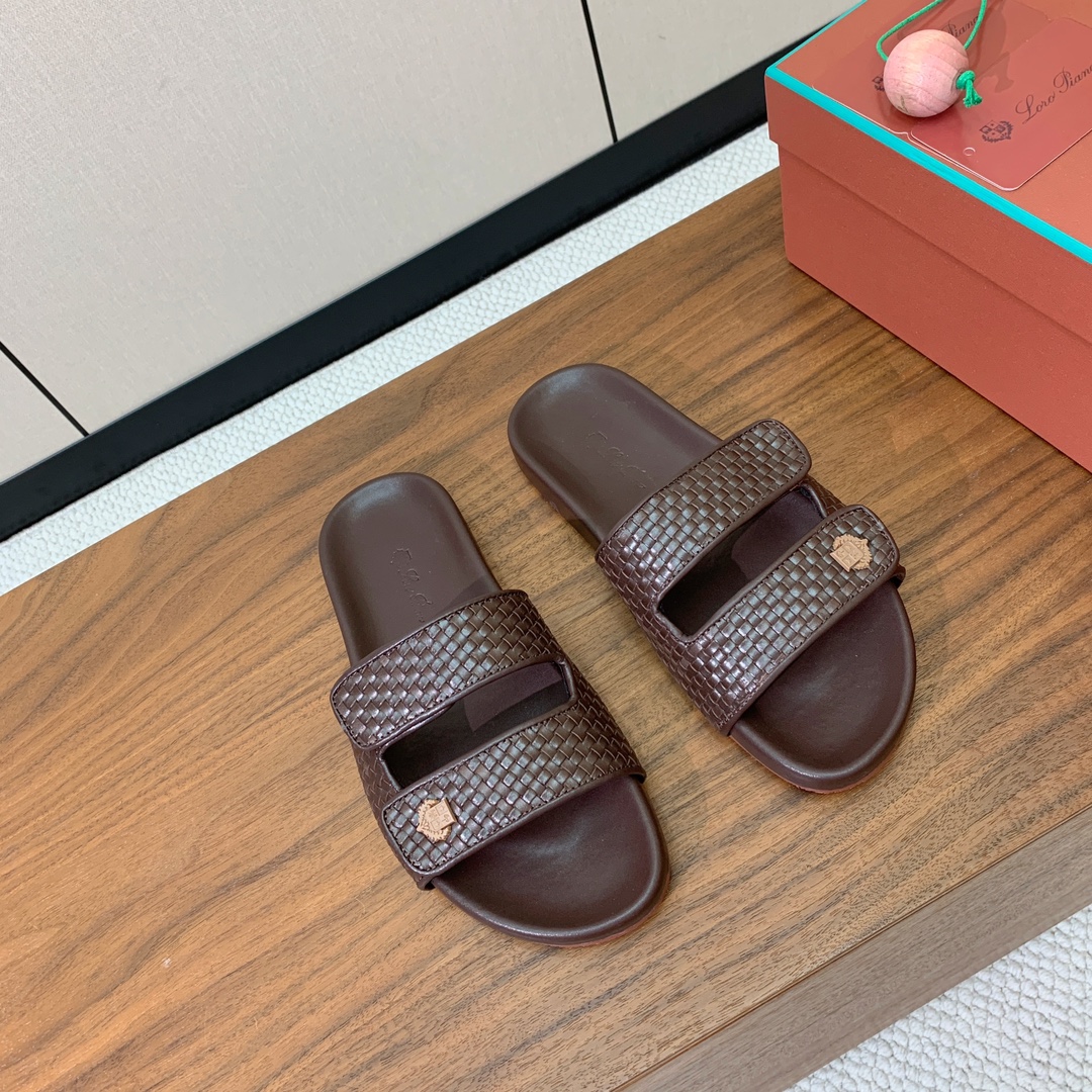 【Loro Piana】男款拖鞋。意大利顶级羊绒复古优雅低调奢华。时尚性与皮料实用性同样兼具依然全网最高