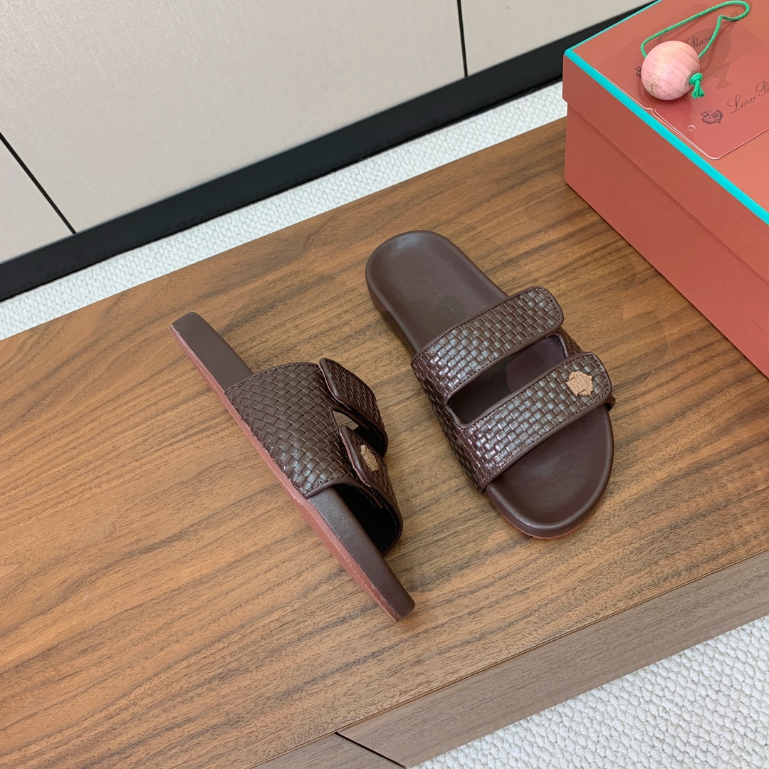 【Loro Piana】男款拖鞋。意大利顶级羊绒复古优雅低调奢华。时尚性与皮料实用性同样兼具依然全网最高
