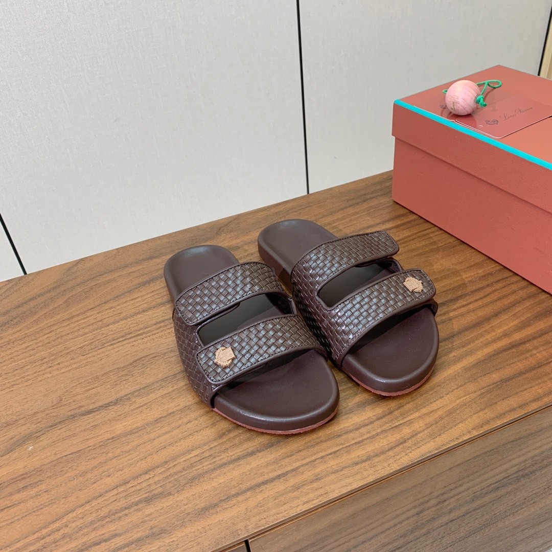 【Loro Piana】男款拖鞋。意大利顶级羊绒复古优雅低调奢华。时尚性与皮料实用性同样兼具依然全网最高