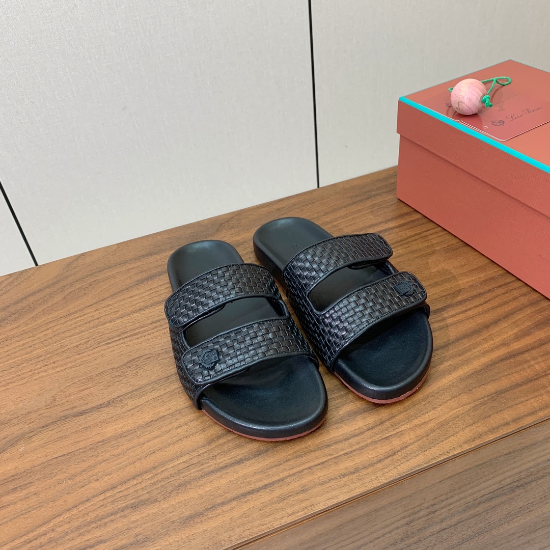 【Loro Piana】男款拖鞋。意大利顶级羊绒复古优雅低调奢华。时尚性与皮料实用性同样兼具依然全网最高