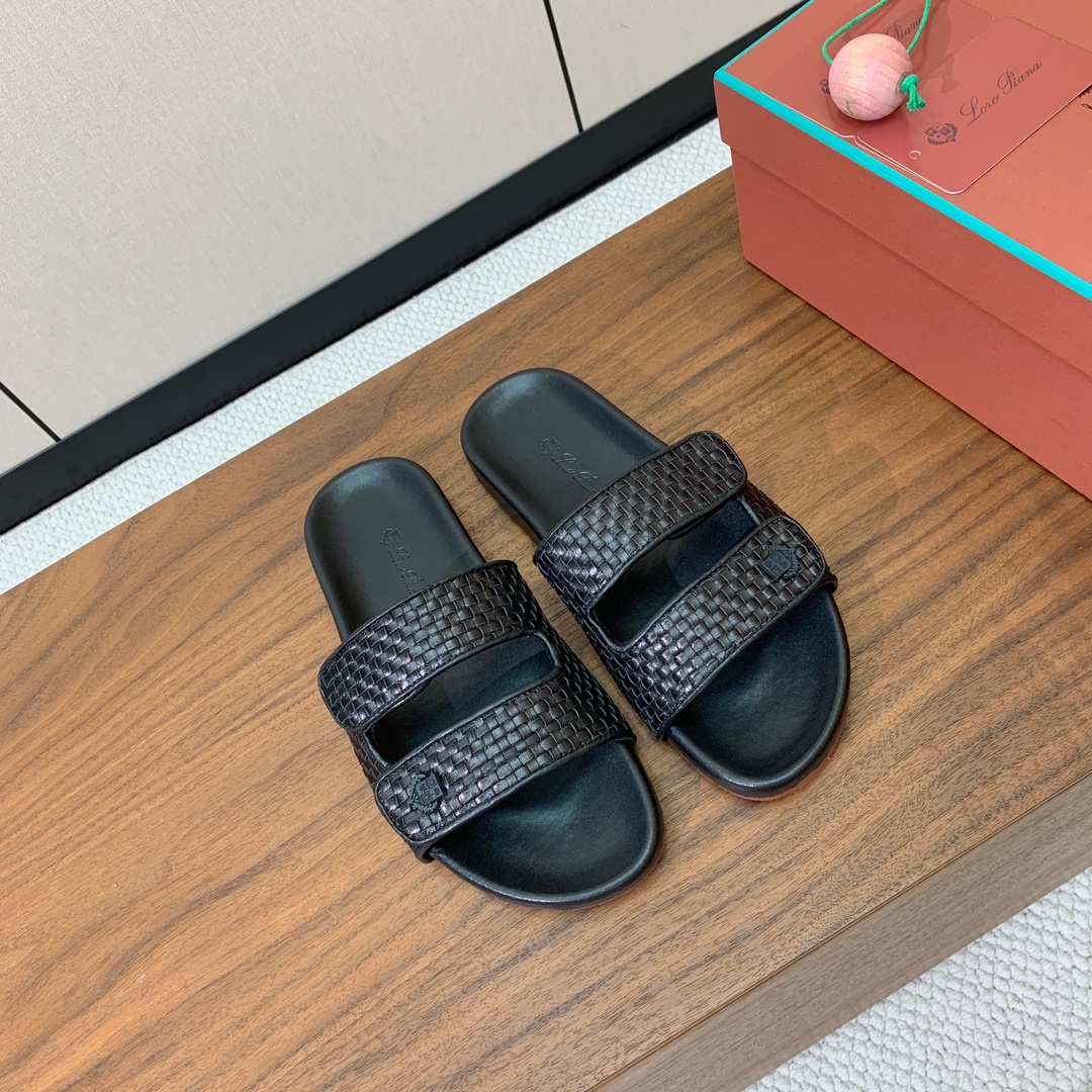 【Loro Piana】男款拖鞋。意大利顶级羊绒复古优雅低调奢华。时尚性与皮料实用性同样兼具依然全网最高