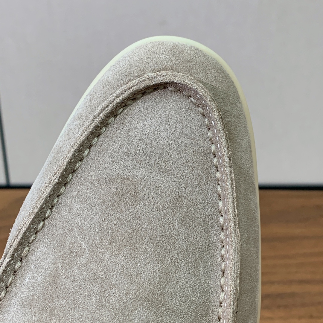 【Loro Piana】男款包头拖。复古优雅低调奢华。时尚性与皮料实用性同样兼具依然全网最高品质。鞋面牛