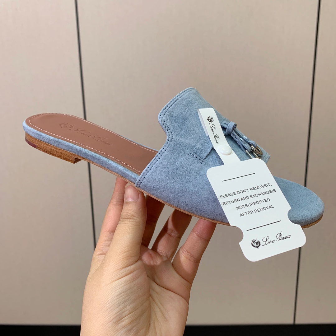 【Loro Piana】羊京平底拖鞋。鞋面羊京，羊皮内里及垫脚。真皮中底，真皮包跟。进口真皮大底。
码数