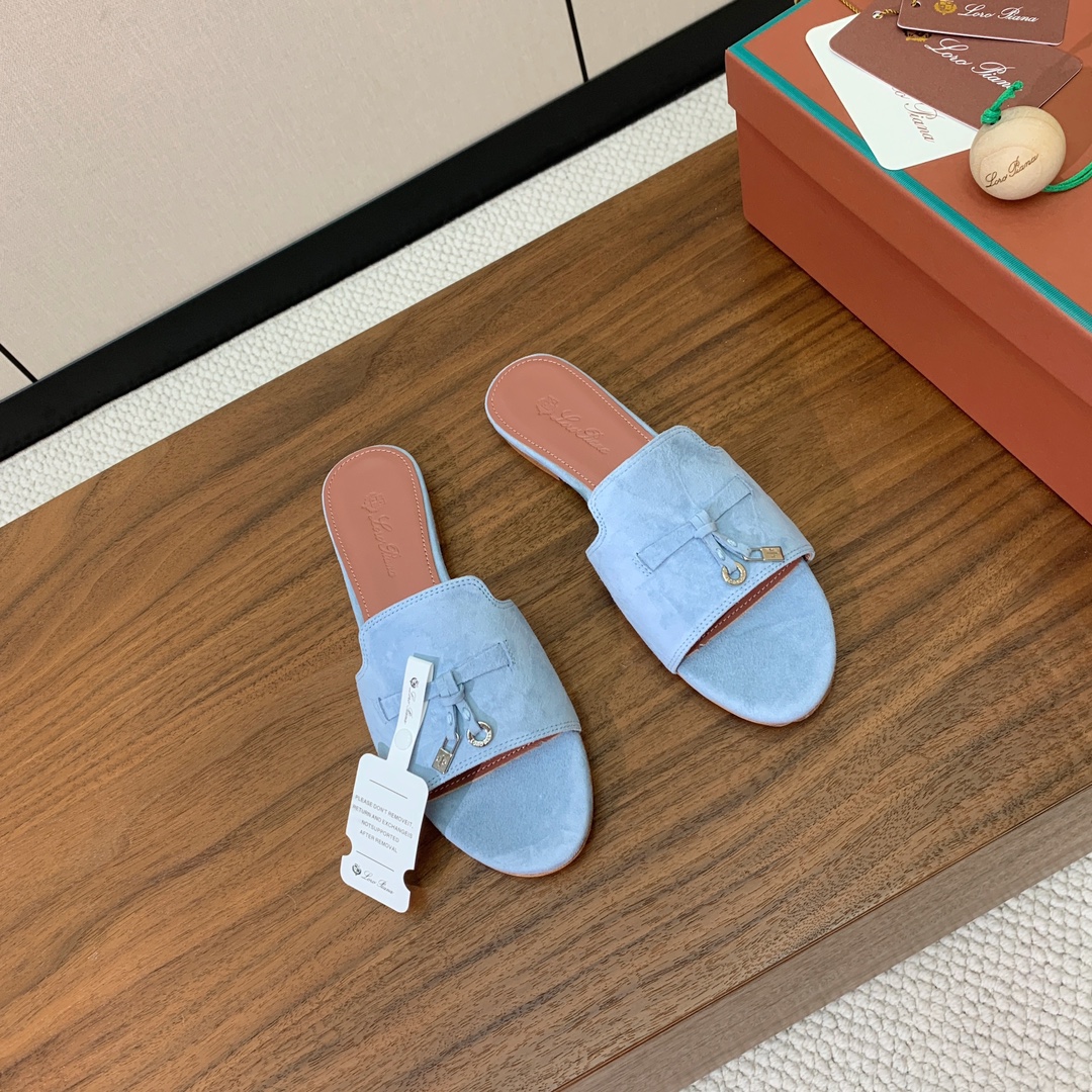 【Loro Piana】羊京平底拖鞋。鞋面羊京，羊皮内里及垫脚。真皮中底，真皮包跟。进口真皮大底。
码数
