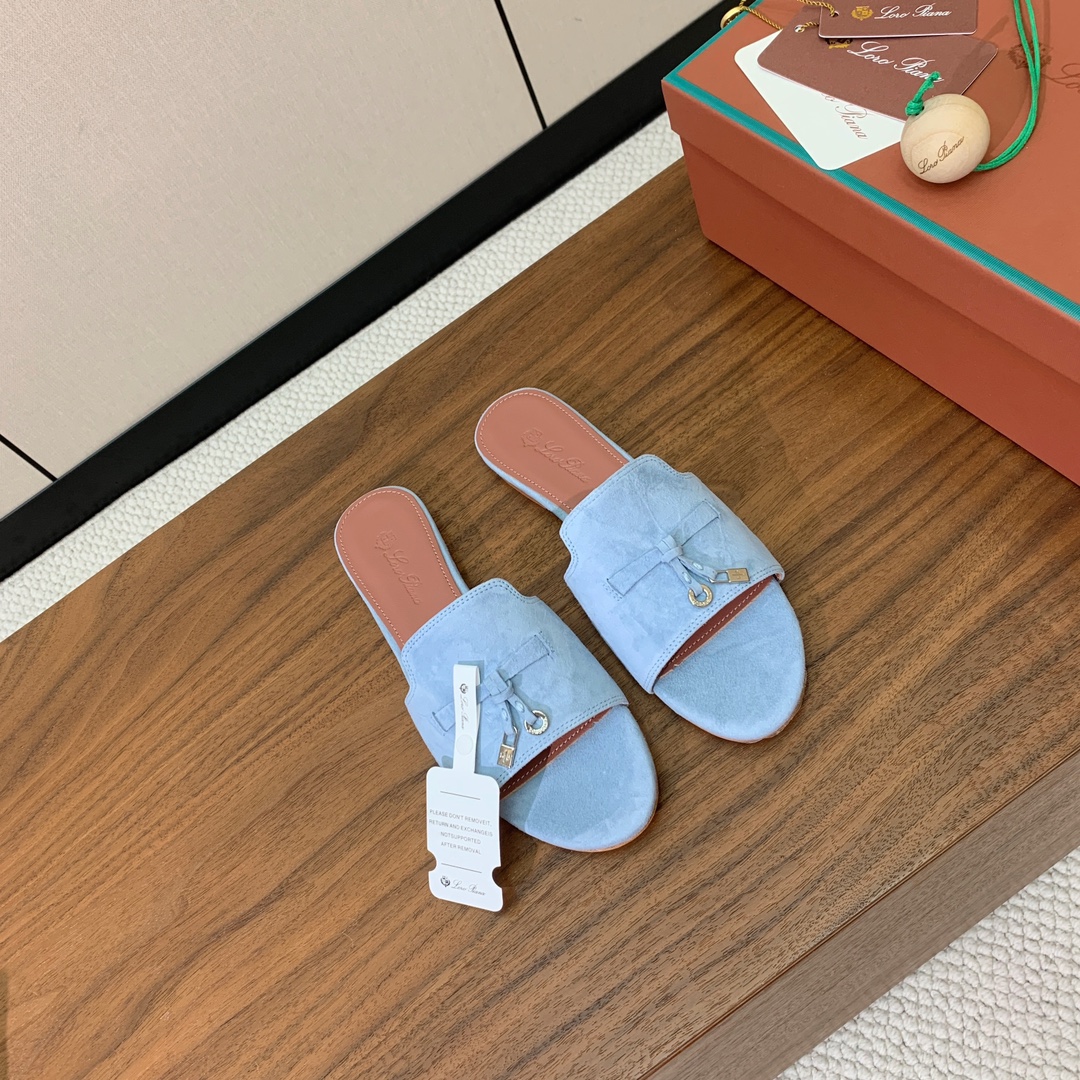 【Loro Piana】羊京平底拖鞋。鞋面羊京，羊皮内里及垫脚。真皮中底，真皮包跟。进口真皮大底。
码数