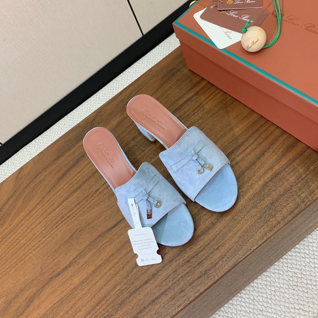 【Loro Piana】羊京中跟拖鞋。鞋面羊京，羊皮内里及垫脚。真皮中底，真皮包跟。进口真皮大底，跟高5