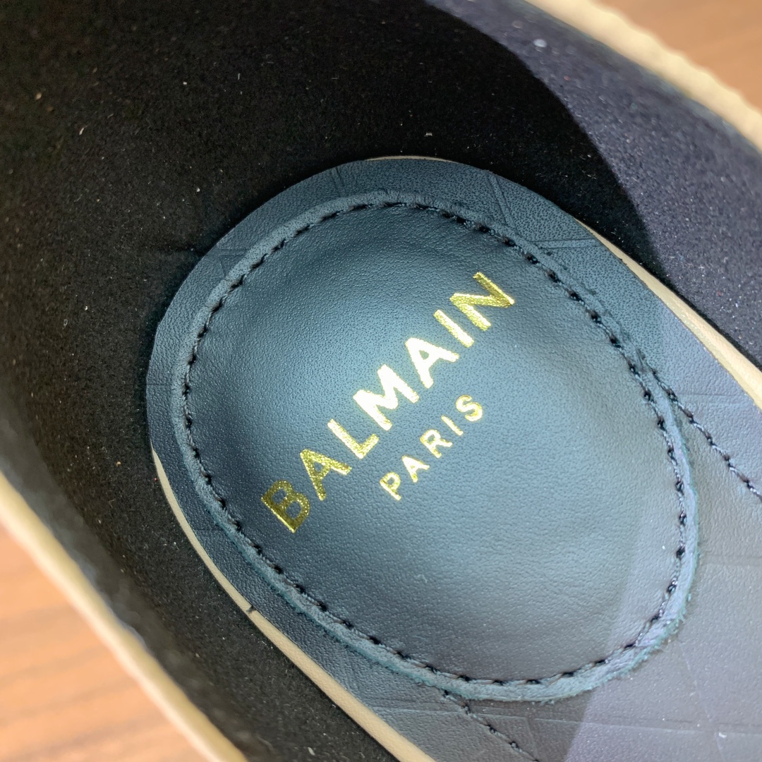 【Bal*ain】别针高跟凉鞋。愈发別致出众，无敌气场、无敌好看。鞋面牛皮，牛仔布。牛皮垫脚。真皮大底。