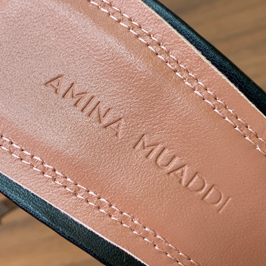 【Amina Muaddi】 钻链凉鞋。优雅风格，创造不一样的感觉。羊皮垫脚，注塑真皮大底。跟高10cm