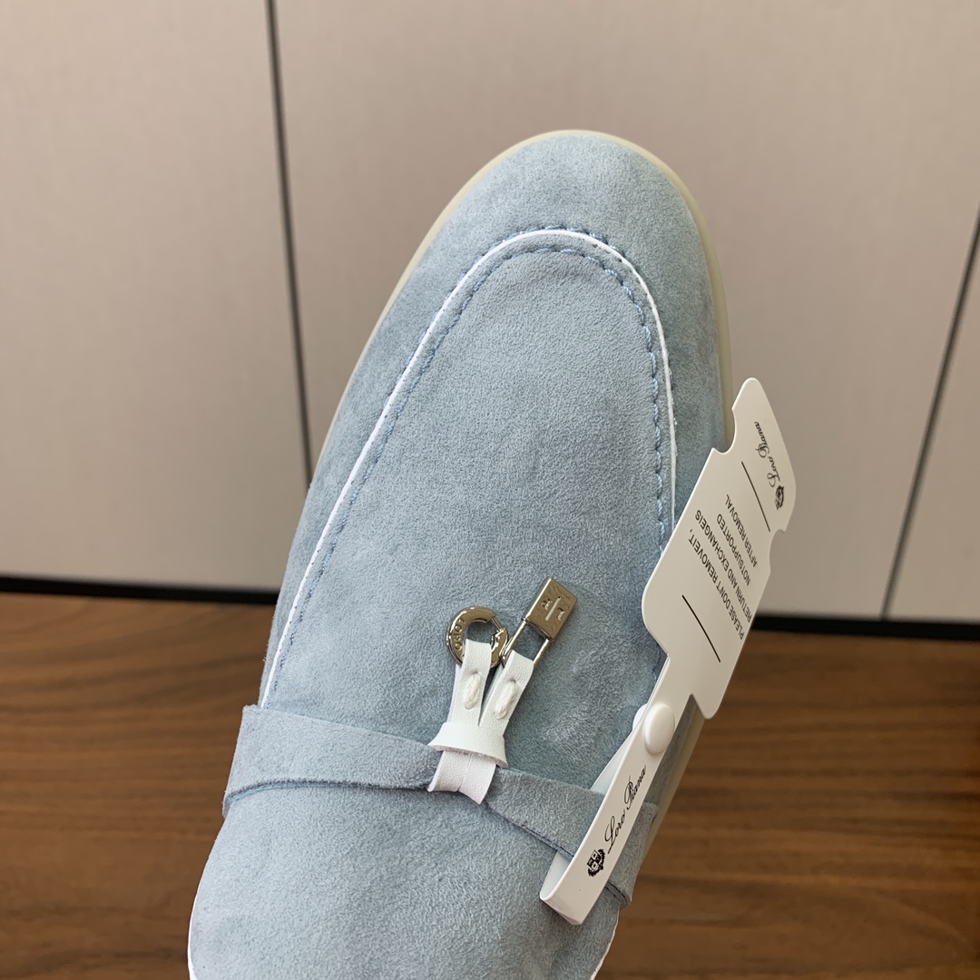 【Loro Piana】锁边款乐福鞋。意大利顶级羊绒复古优雅低调奢华。时尚性与皮料实用性同样兼具依然全网