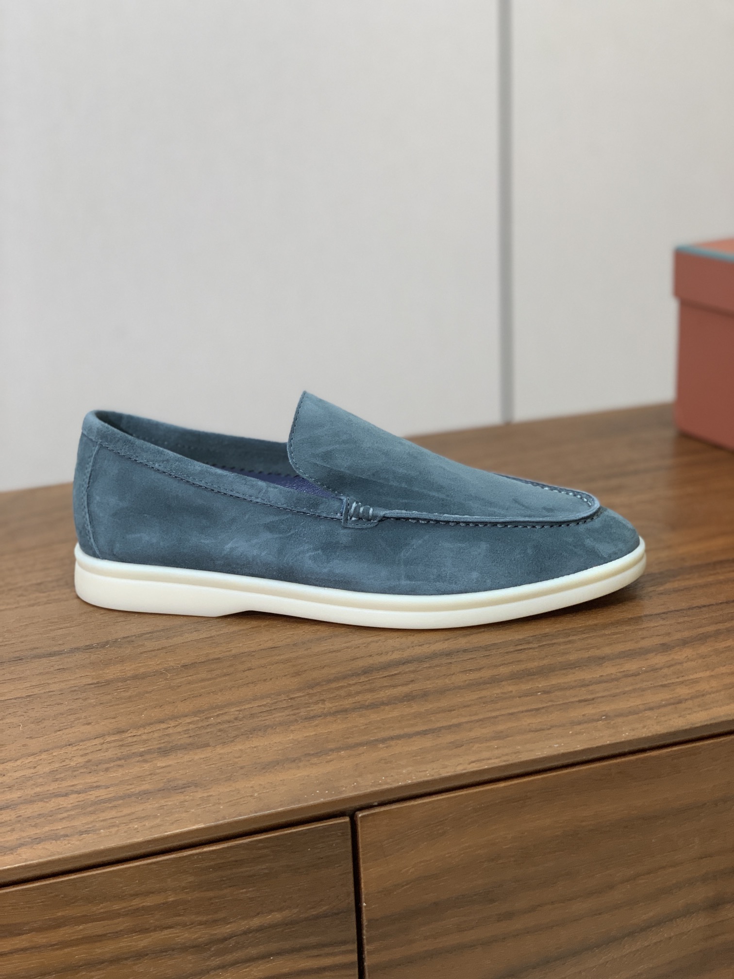 【Loro Piana】光面乐福鞋。意大利顶级羊绒复古优雅低调奢华。时尚性与皮料实用性同样兼具依然全网最