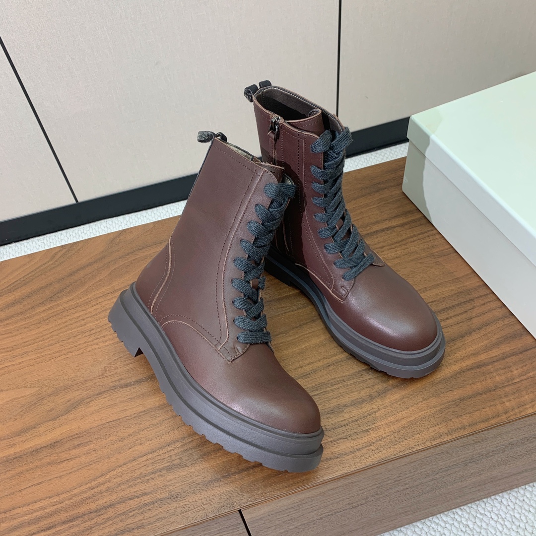 【BRUNELL* CUCINELL*】新款绑带短靴。鞋面牛反绒，牛皮。羊皮内里，原版开模五金，橡胶大底