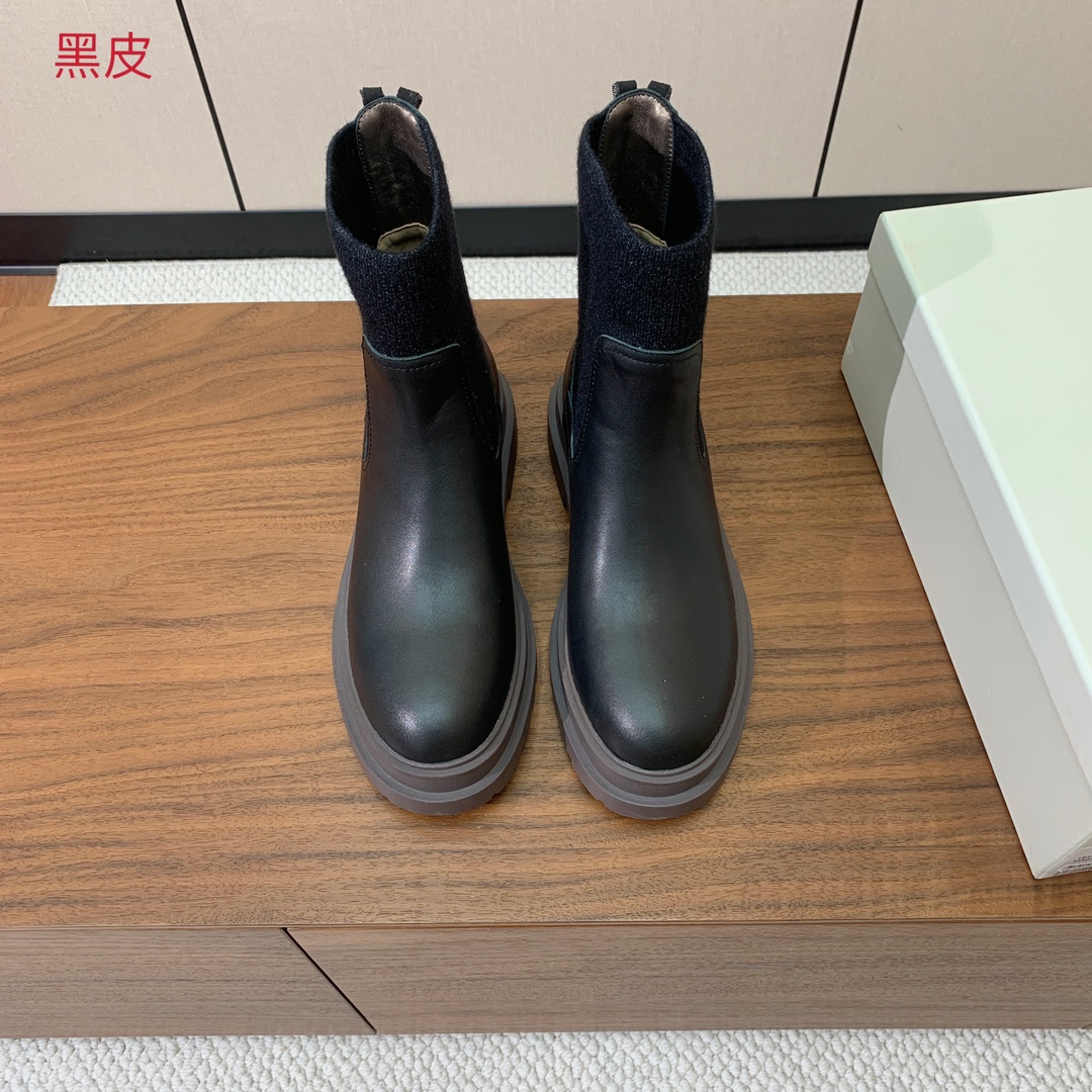 【BRUNELL* CUCINELL*】新款短靴。鞋面牛反绒，牛皮。羊皮内里，原版开模五金，橡胶大底。
