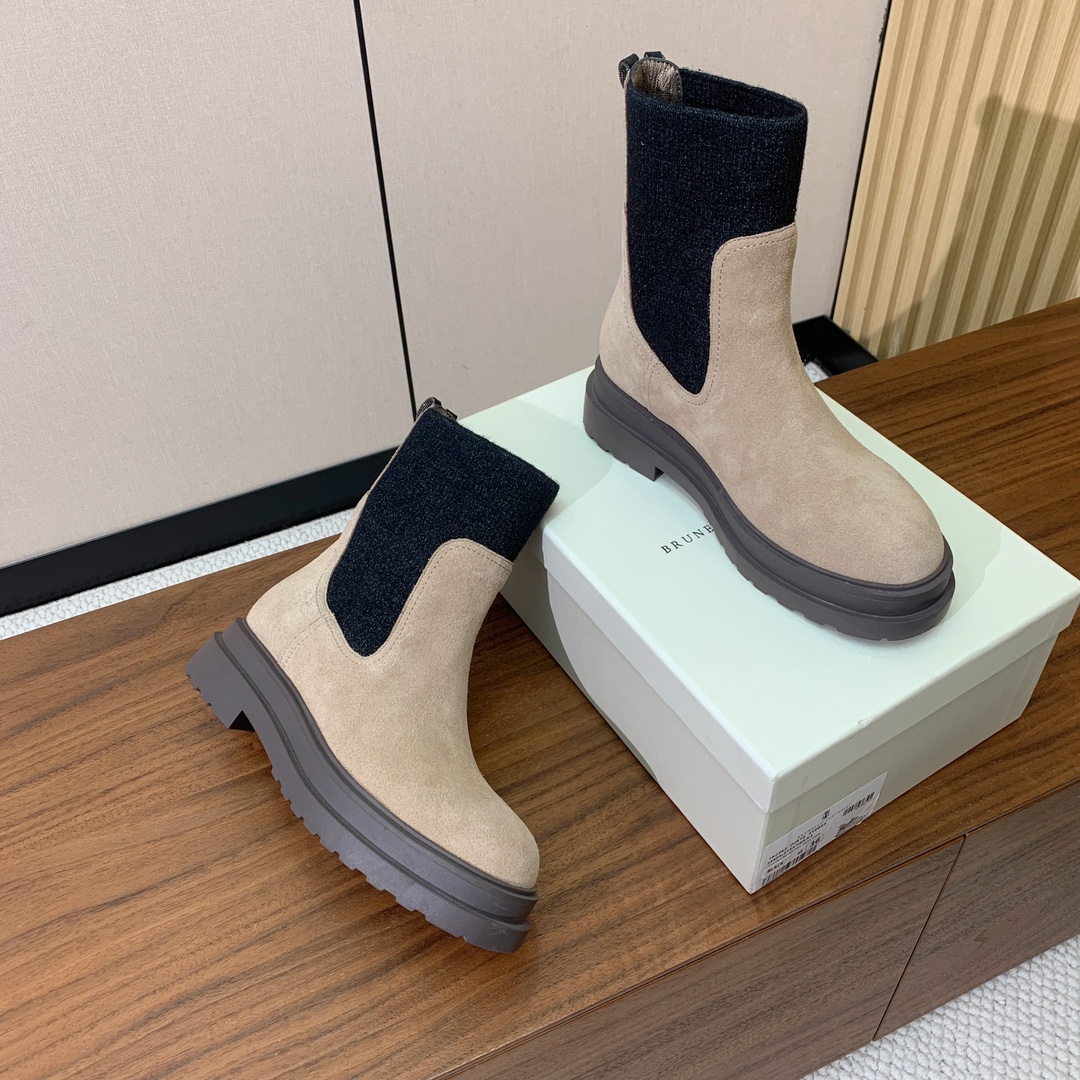 【BRUNELL* CUCINELL*】新款短靴。鞋面牛反绒，牛皮。羊皮内里，原版开模五金，橡胶大底。
