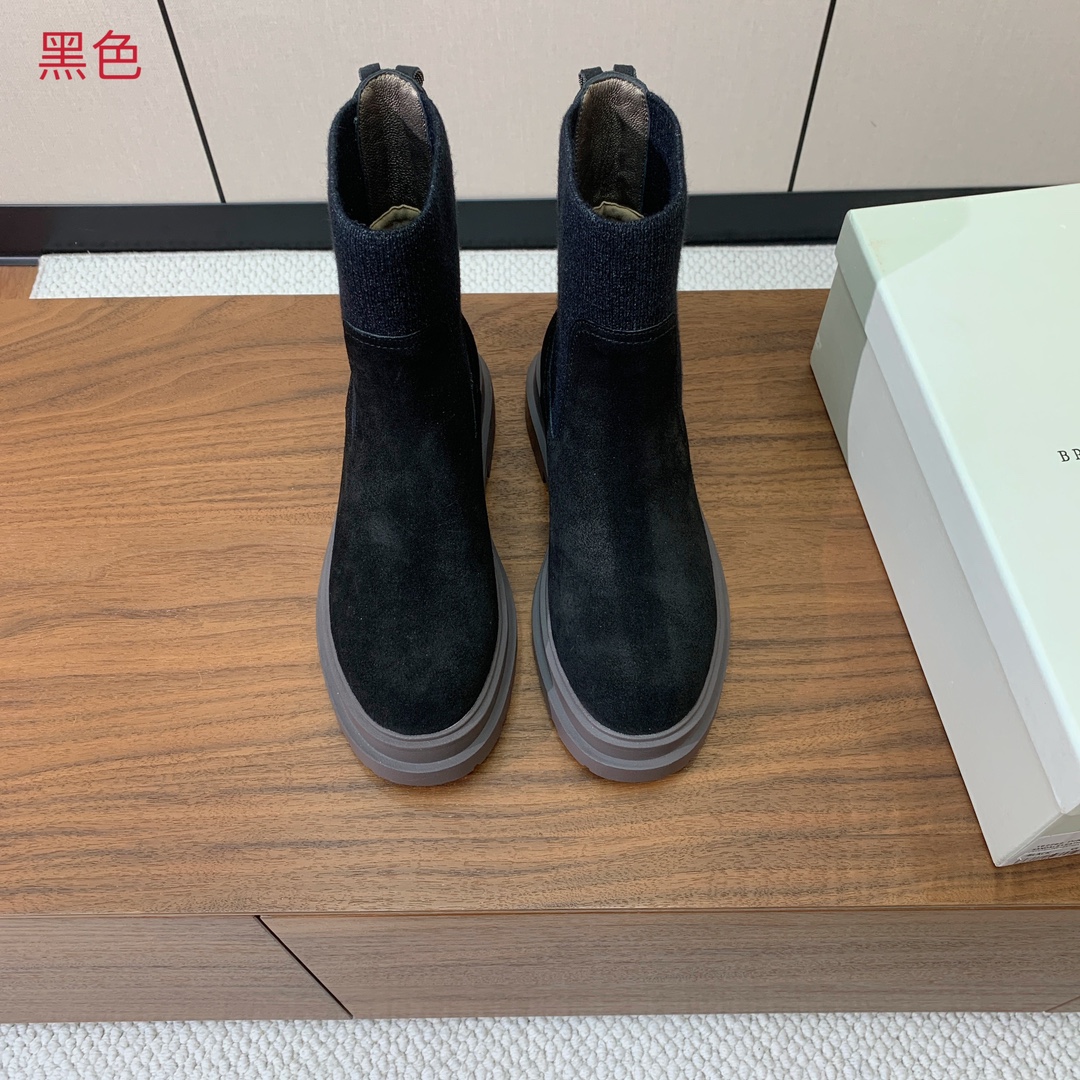 【BRUNELL* CUCINELL*】新款短靴。鞋面牛反绒，牛皮。羊皮内里，原版开模五金，橡胶大底。
